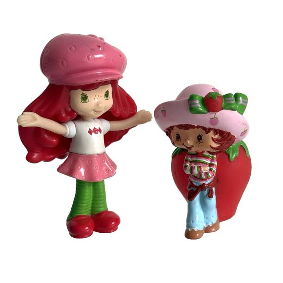 Lot of 2 Strawberry Shortcake Toys Vintage Vinyl TCFC & 2010 McDonalds Character - Picture 1 of 12